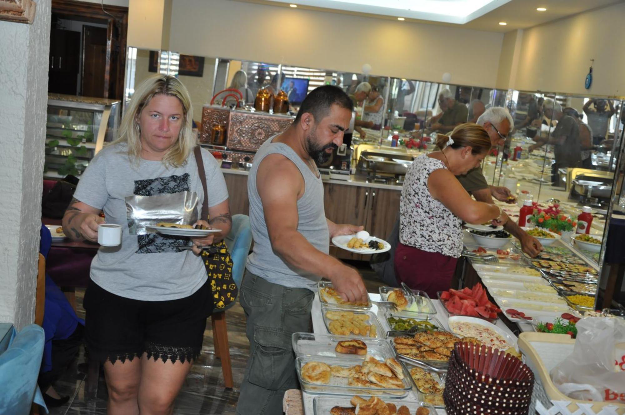 Konak Eurobest Otel อิซมีร์ ภายนอก รูปภาพ