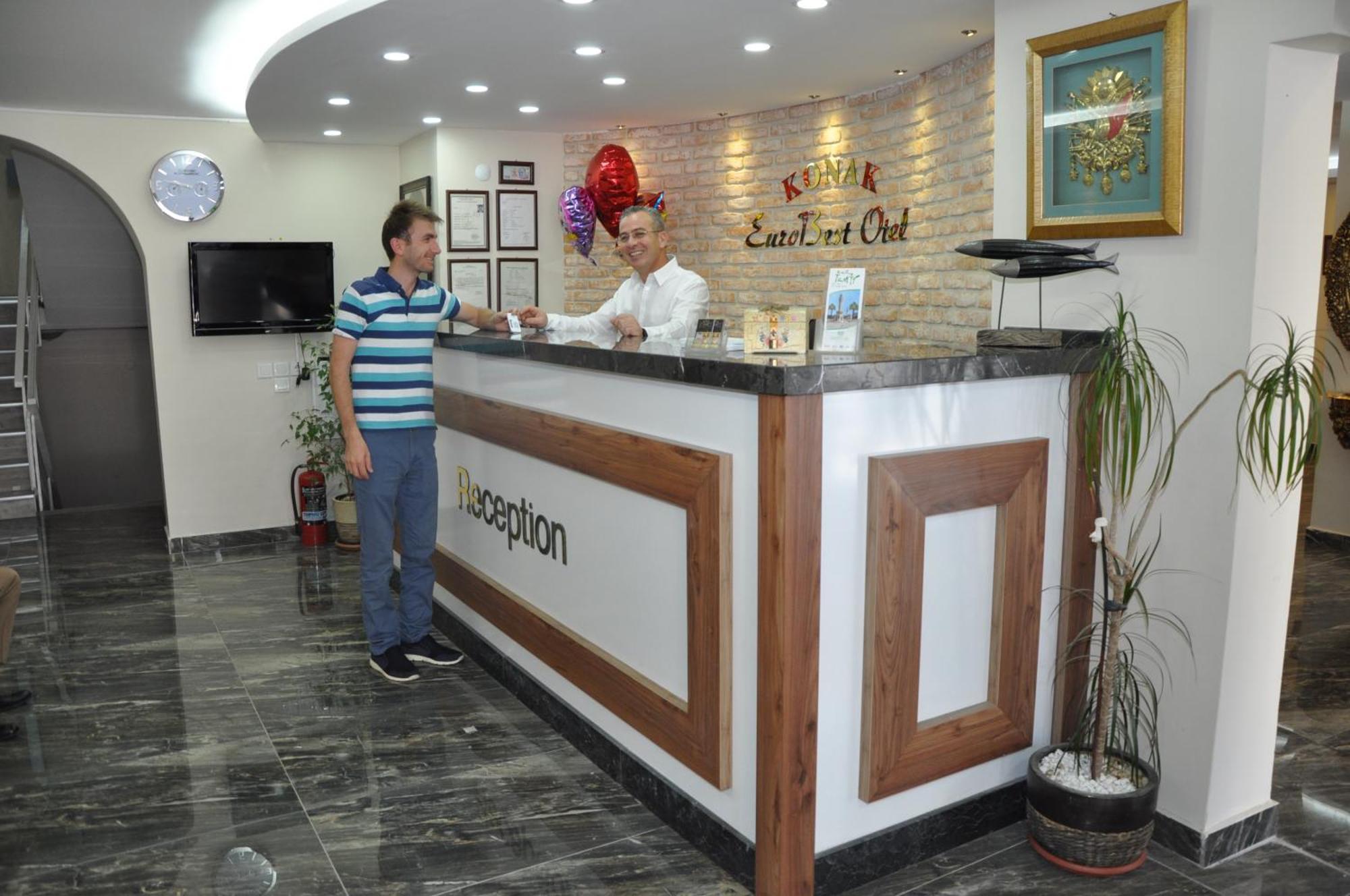 Konak Eurobest Otel อิซมีร์ ภายนอก รูปภาพ