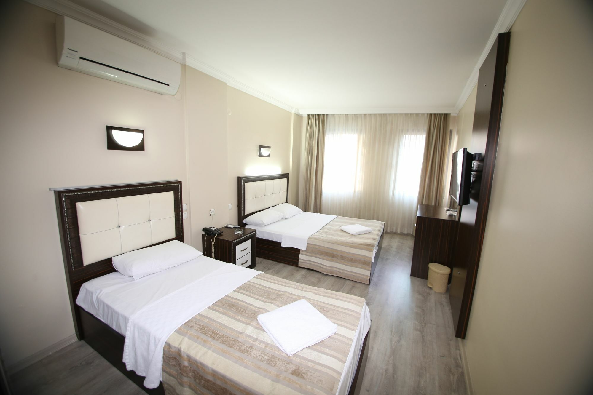 Konak Eurobest Otel อิซมีร์ ภายนอก รูปภาพ